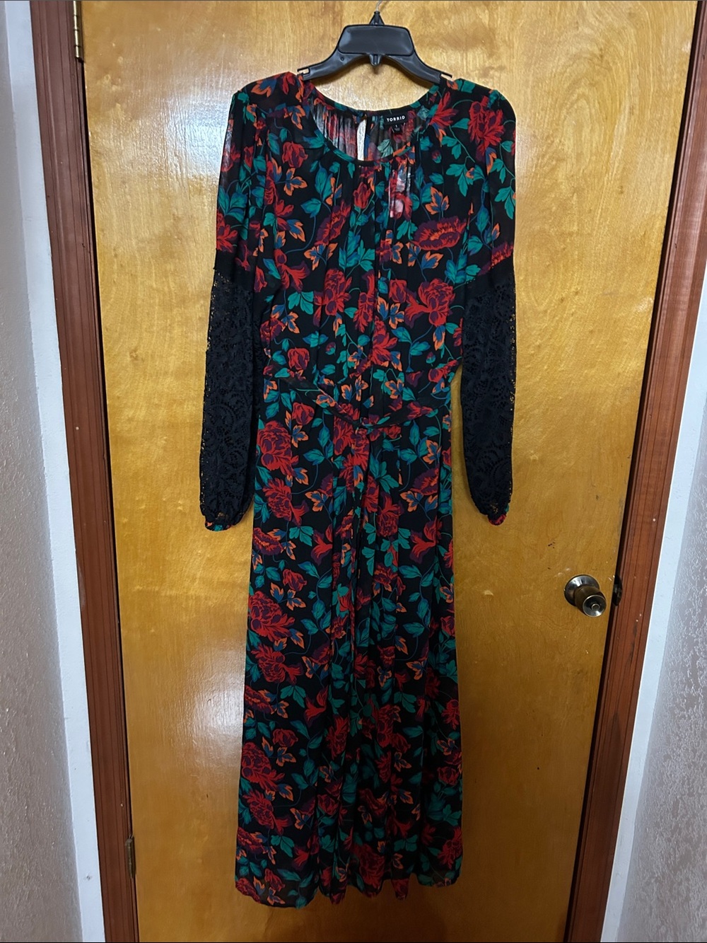 Torrid Black Maxi Dress with Red Floral & Green Leaves, Size 14/16